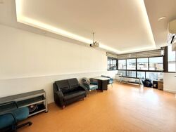 luxus-hills photo thumbnail #10